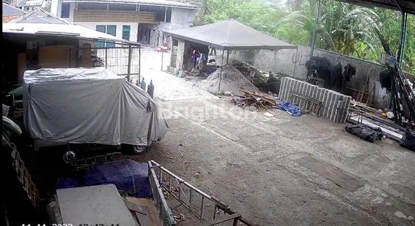 image DISEWAKAN TANAH DAN BANGUNAN UNTUK LAPANGAN PADEL (1)