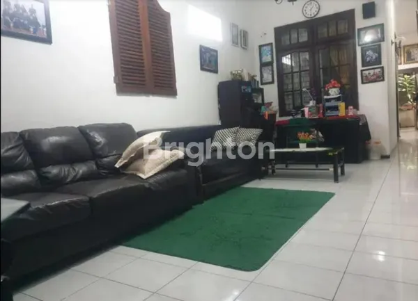 image RUMAH SIAP HUNI & TERAWAT, MANYAR SAMBONGAN-SURABAYA (1)