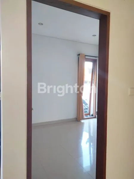 image RUMAH POSISI STRATEGIS DI TENGAH KOTA  DENGAN SARANA PENDIDIKAN , PERKANTORAN DAN PUSAT PERBELANJAAN LENGKAP! (3)