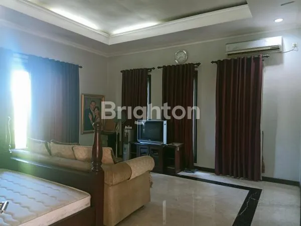 image RUMAH 2 LANTAI MEWAH MANYAR REJO DEKAT MERR KLAMPIS PETRA GM RS UNAIR (6)