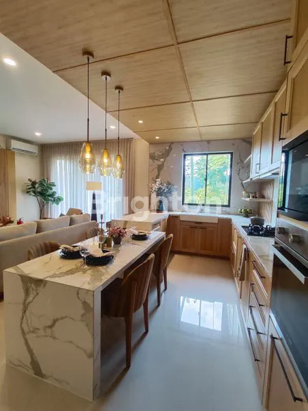 image DIJUAL RUMAH MEWAH 2 LANTAI HOOK DI CLUSTER EKSKLUSIF DEPOK, FULL FURNISHED! (4)