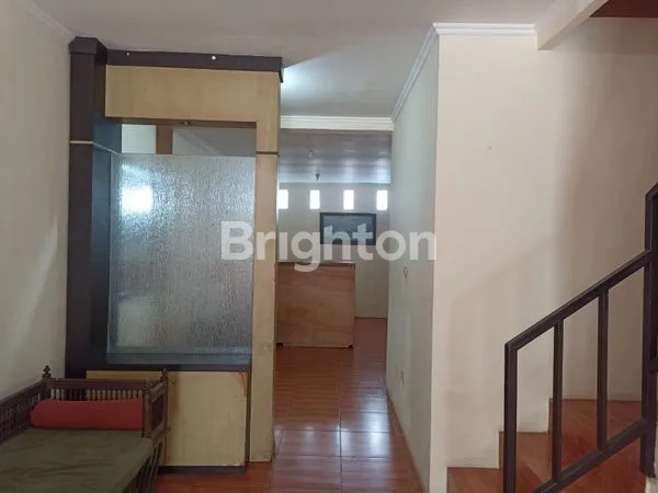image RUKO 3 LANTAI SUDAH RENOVASI SIAP PAKAI UNTUK USAHA ATAU KANTOR (2)
