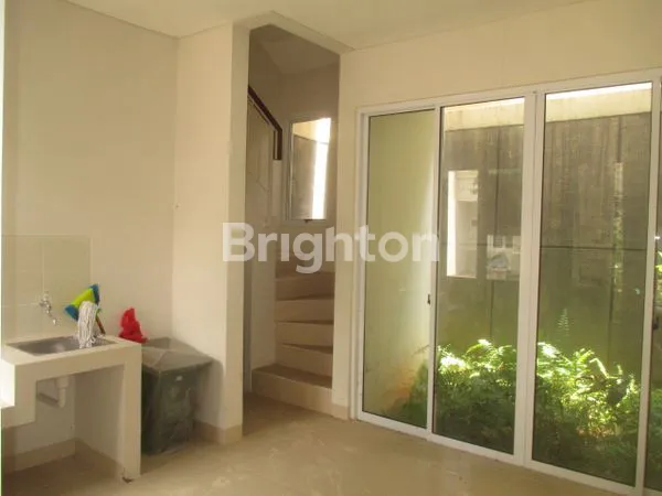 image RUMAH MINIMALIS 2 LANTAI VANYA PARK CLUSTER ASSANA (3)