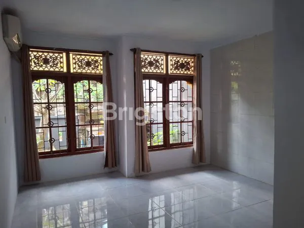 image DISEWAKAN RUMAH BALI MINIMALIS TAMAN JIMBARAN (4)