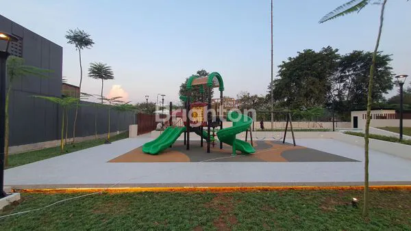 image RUMAH MEWAH 1 LANTAI DI SELATAN JAKARTA (4)