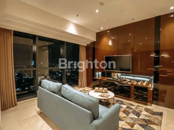 THE PEAK RESIDENCE PRIVATE LIFT TUNJUNGAN PLAZA SURABAYA PUSAT