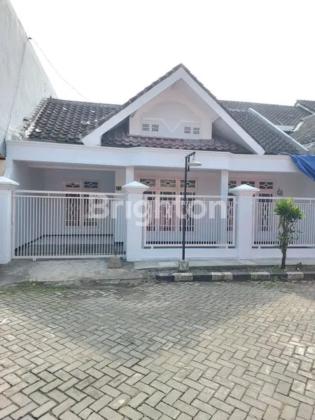RUMAH 2 LANTAI ASRI DAN TENANG SIAP HUNI