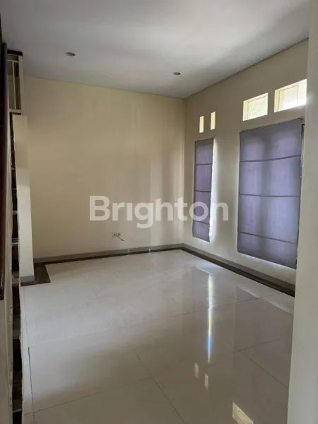 image RUMAH 2 LANTAI MODERN STRATEGIS DI TUKAD PANCORAN DENPASAR SELATAN (3)