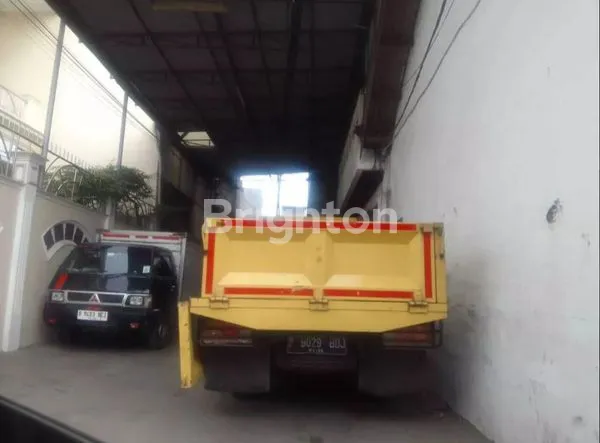 image PABRIK DAERAH JAKARTA BARAT, BEBAS BANJIR, CARPORT BISA MASUK TRUK, DAERAH USAHA SEMI PABRIK, KEAMANAN OK, ADA CCTV (3)