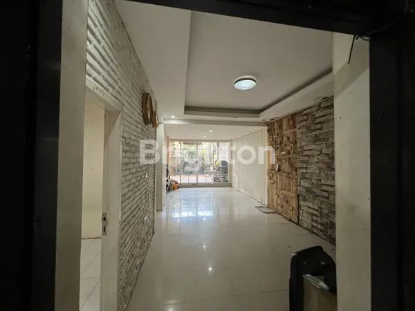 image RUMAH 2 LANTAI DEKAT MAKAM BUNG KARNO, BLITAR KOTA (4)