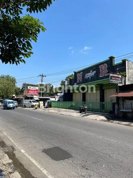 image JUAL CEPAT RUKO+RUMAH MEWAH 2 LANTAI DI JANTUNG KOTA MAGELANG HARGA JAU DI BAWA PASAR  (2)