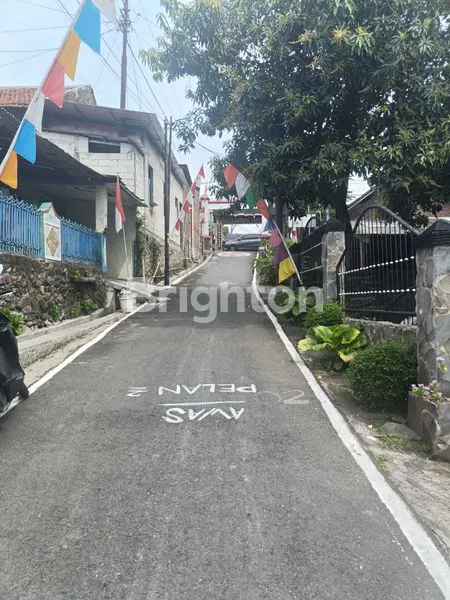 image RUMAH SANGAT SEDERHANA DEKAT JALAN RAYA  (2)