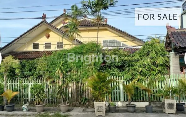 image RUMAH MEWAH 2 LANTAI BERGAYA BALI DENGAN POOL DI ROXY JAKARTA PUSAT (2)