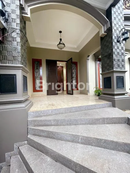 image DIJUAL RUMAH HOOK MEWAH DAN MODERN DI AREA KARAWACI (2)