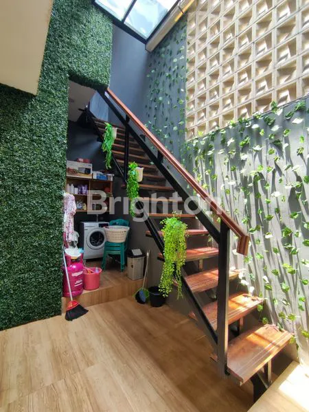 image RUMAH MEWAH FULL RENOV 5KT DI TRIMEZIA GADING SERPONG - SHM (8)