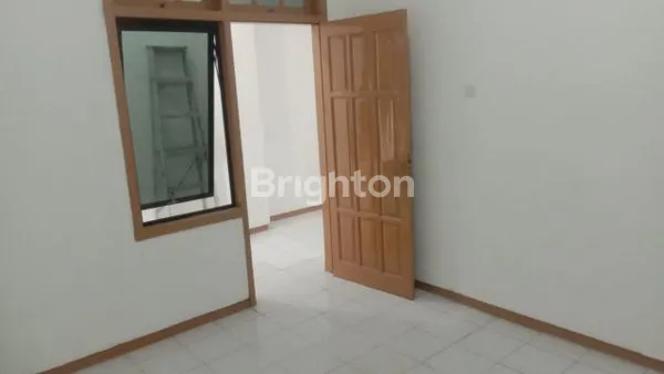 image RUKO STRATEGIS RAYA KUPANG JAYA, 3 LANTAI, LEBAR 6- BARU RENOVASI, SURABAYA BARAT (2)