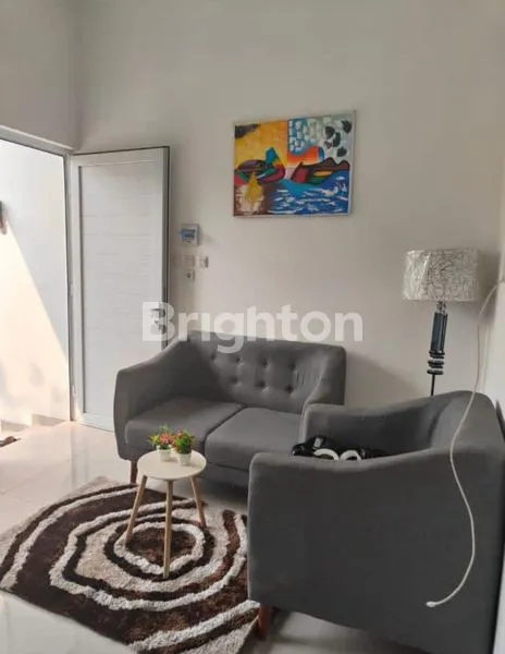 image RUMAH BARU 2 LANTAI SIAP HUNI SEMI FURNISHES DALAM KOMPLEK DAERAH KELAPA GADING, JAKARTA UTARA (2)