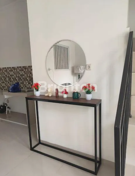 image RUMAH BARU 2 LANTAI SIAP HUNI SEMI FURNISHES DALAM KOMPLEK DAERAH KELAPA GADING, JAKARTA UTARA (3)