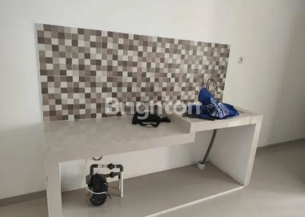 image RUMAH BARU 2 LANTAI SIAP HUNI SEMI FURNISHES DALAM KOMPLEK DAERAH KELAPA GADING, JAKARTA UTARA (5)