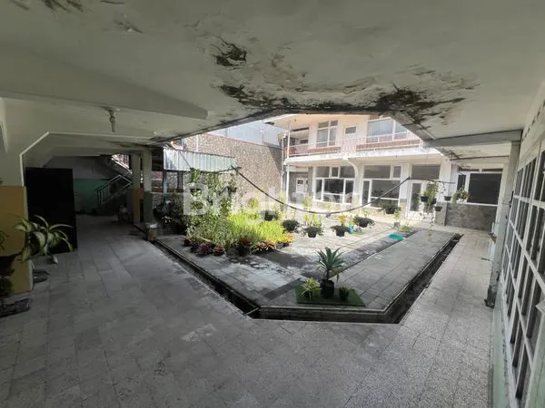 image RUMAH VINTAGE TERAWAT, DEMPO BOULEVARD, KLOJEN, MALANG (8)