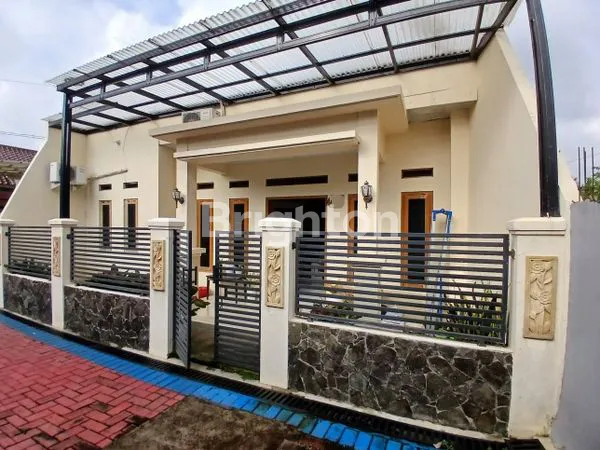 image DI JUAL RUMAH ASRI DI BOJONG GEDE, 5-10 MENIT KE STASIUN BOJONG GEDE, 10 MENIT KE TOL DESARI (BOJONG GEDE), 10 MENIT KE CIBINONG CITY MALL, 10 MENIT KE RSUD CIBINONG (1)