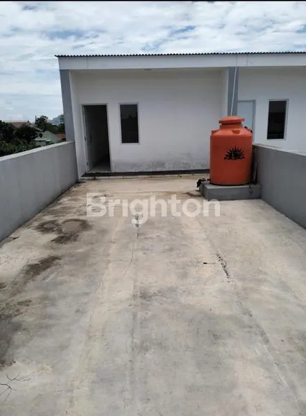 image HOLIS RUKO 2.5LANTAI MAIN ROAD DIJUAL RP. 2.2M LT-100M² LB-135M² (2)