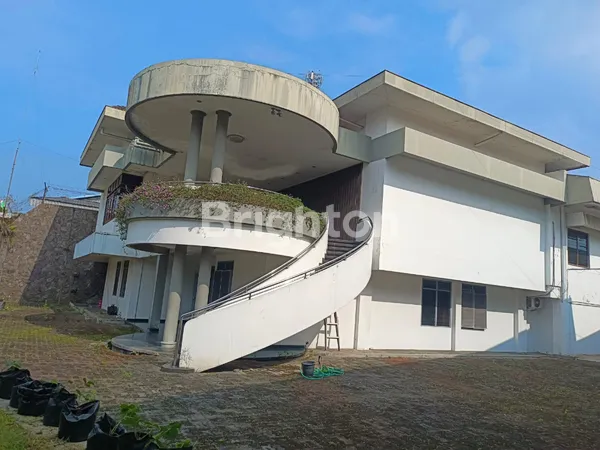 image BELI RUMAH MEWAH BONUS KOS2AN DI PUSAT KOTA (1)