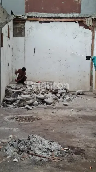 image KESEMPATAN EMAS! TANAH + BANGUNAN SIAP SETENGAH JADI DI LOKASI STRATEGIS! (8)