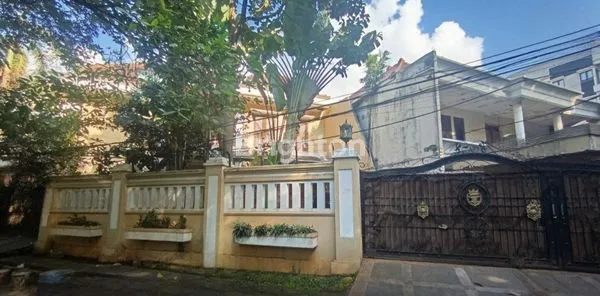 image RUMAH DI PEGANGSAAN MENTENG JAKARTA PUSAT (2)