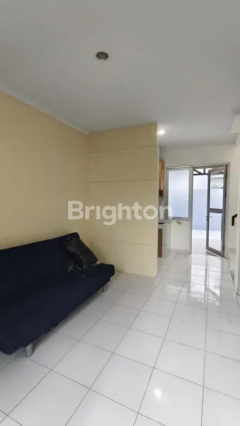 image RUMAH 2 LANTAI SIAP HUNI DI SEKTOR 7C NAPOLI GADING SERPONG TANGERANG (8)