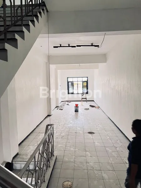 image RUKO 4 LANTAI STRATEGIS NOL JALAN RAYA SIMO, LEBAR 5, BARU RENOVASI, SURABAYA BARAT, ROW JALAN 3 TRUK (7)