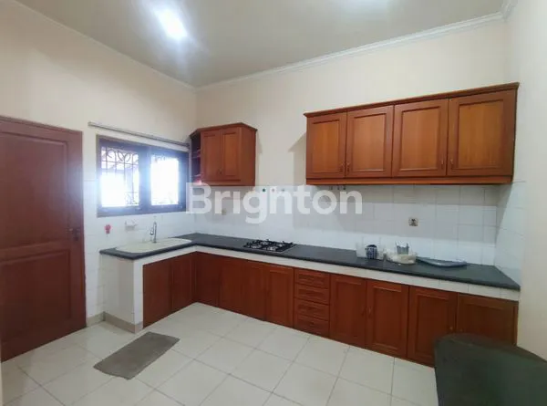 image RUMAH KEMANGGISAN DALAM KOMPLEK RAPIH DAN TERAWAT JAKARTA BARAT (6)