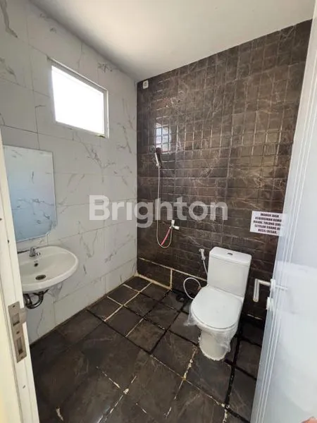 image RUMAH 2 LANTAI DALAM CLUSTER DI PAMULANG (5)