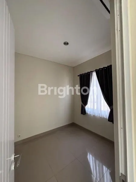 image RUMAH 2 LANTAI DALAM CLUSTER DI PAMULANG (4)