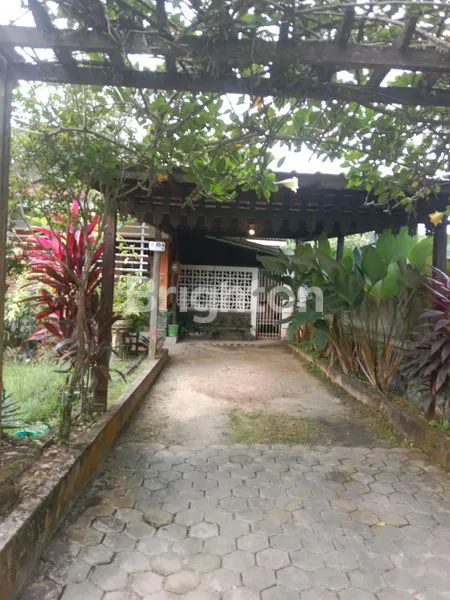 image RUMAH MEWAH 250M² DI MT. HARYONO - 4KT, GARASI 2 MOBIL (2)