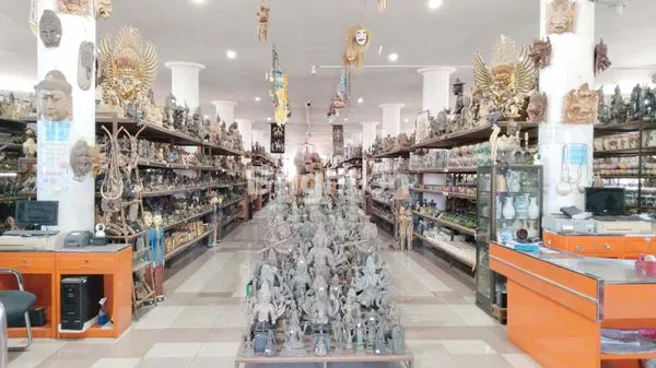 image GEDUNG 4 LANTAI PREMIUM DI JALAN RAYA KEROBOKAN (1)