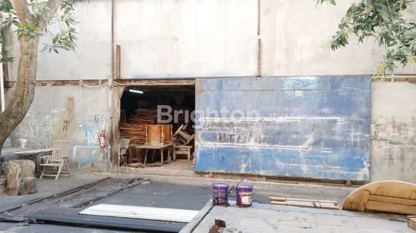 image GEDUNG 4 LANTAI PREMIUM DI JALAN RAYA KEROBOKAN (7)