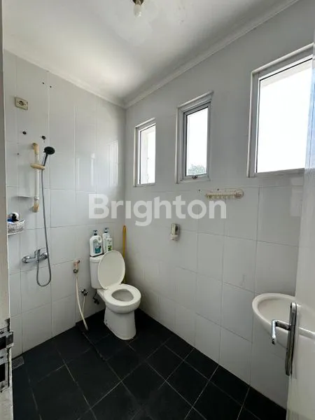 image RUMAH 2 LANTAI POSISI HOEK DI  CLUSTER FIORDINI IL LAGO DEKAT UNIVERSITAS PRADITA, SCIENTIA SQUARE PARK, UMN (4)