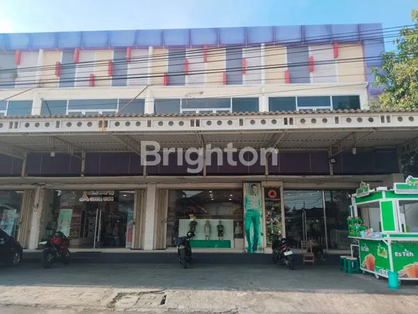 3 UNIT RUKO BERGANDENGAN JALAN RADEN PATAH DI KOTA PASURUAN JAWA TIMUR