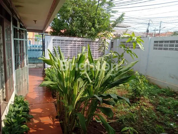 image RUMAH 1 LANTAI CIPETE UTARA KEBAYORAN BARU JAKARTA SELATAN  (8)