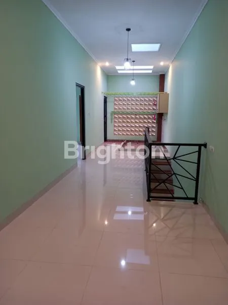 image RUMAH 2,5 LANTAI HUNIAN ASRI DAN LOKASI STRATEGIS DI TATYA ASRI SENTUL (4)