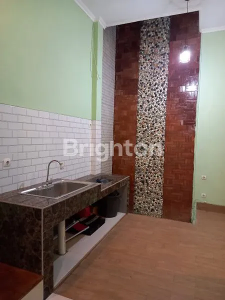 image RUMAH 2,5 LANTAI HUNIAN ASRI DAN LOKASI STRATEGIS DI TATYA ASRI SENTUL (6)