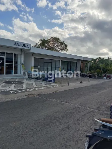 image TOKOH STRATEGIS DI JALAN UTAMA PANTAI SULUBAN (5)