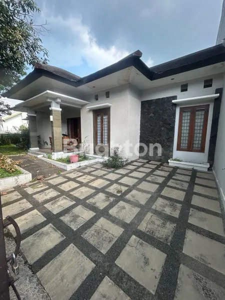 image RUMAH MEWAH 297M² DI TURANGGA - LINGKUNGAN ELITE BANDUNG (2)