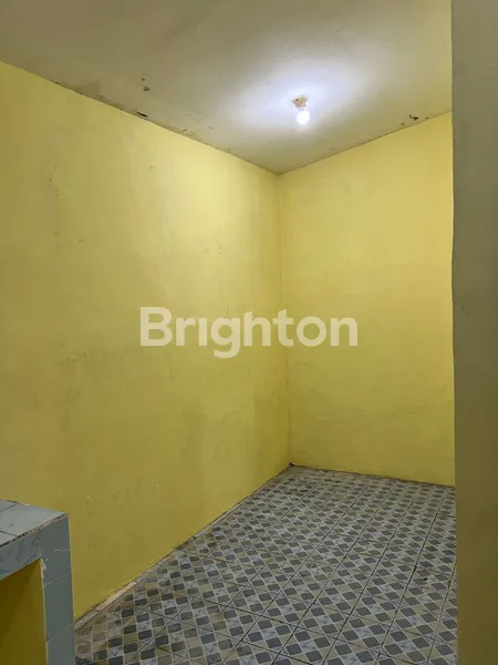image RUMAH SIAP HUNI DI PERUM GRAHA INDAH JALAN MEDAYU SURABAYA (7)