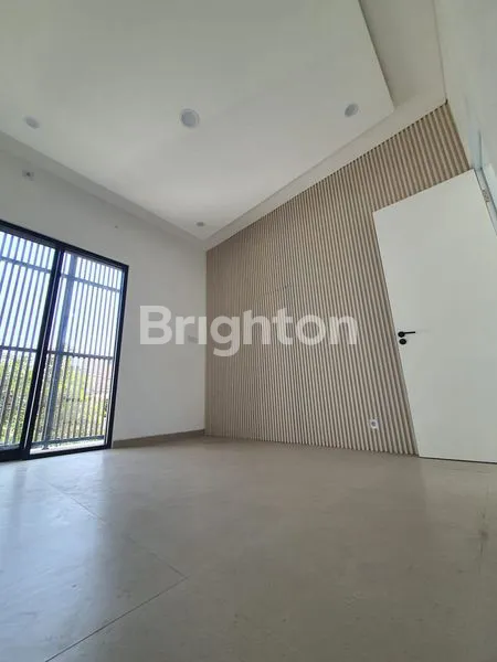 image RUMAH MEWAH NEW GRESS 2 LANTAI BARUK UTARA PONDOK NIRWANA NOL JALAN MERR (2)