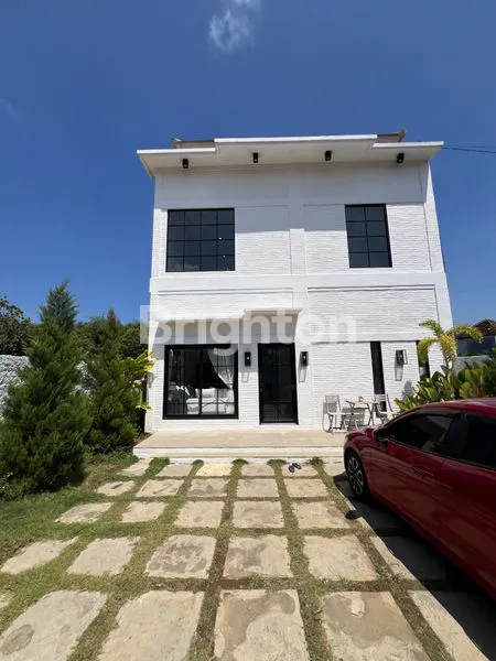 image DIJUAL RUMAH SEMI VILLA MODERN DI KUTUH, NUSADUA, BALI (2)
