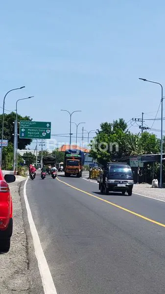 TANAH GENTONG, DEKAT EXIT TOL