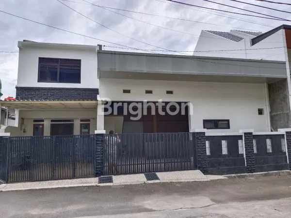 image RUMAH DEKAT STASIUN 2 ½ LANTAI DI PONDOK KOPI JAKARTA TIMUR SHM (1)