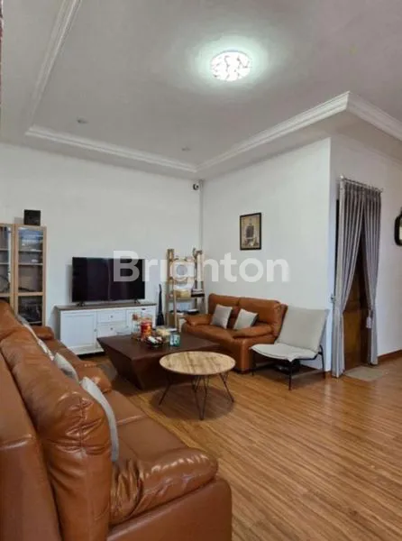 image RUMAH MEWAH 2 LANTAI FULL FURNISH DI GRIYA KARANG INDAH PURWOKERTO (4)